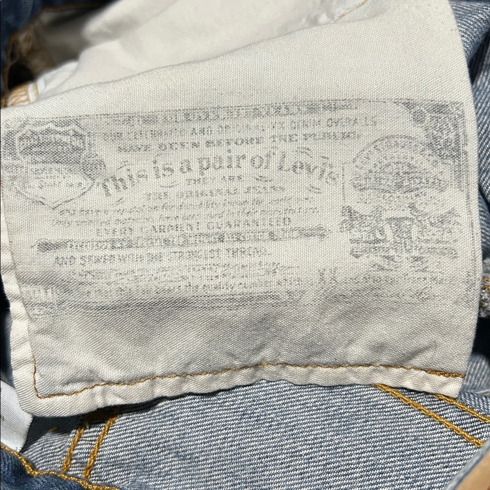 Levi’s women’s denim shorts - Picture 9 of 11